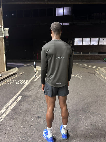 BLACK LONG SLEEVE TRAINING TOP